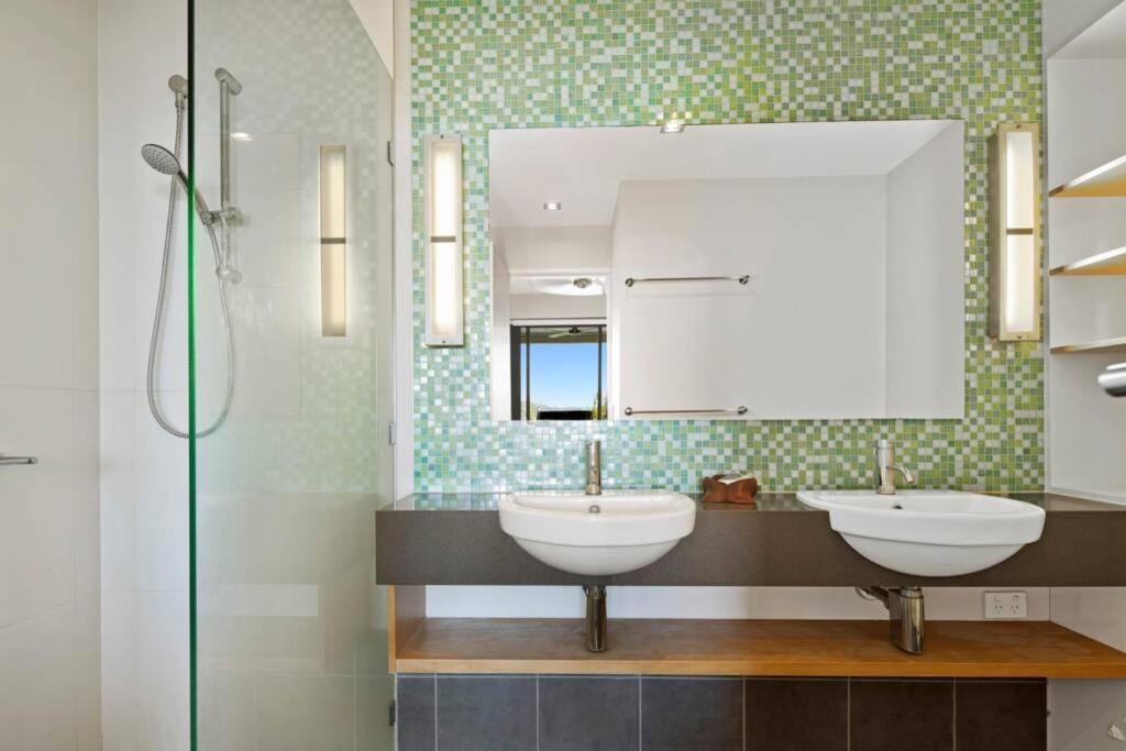 20 S At The Marina Apartment Airlie Beach Exterior photo